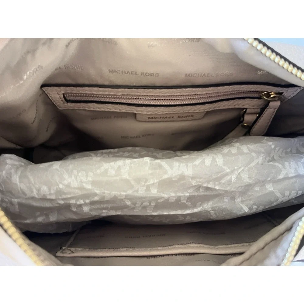 New Michael Kors Raven Medium Pebbled Leather Messenger Bag Light Pink Blush Hue